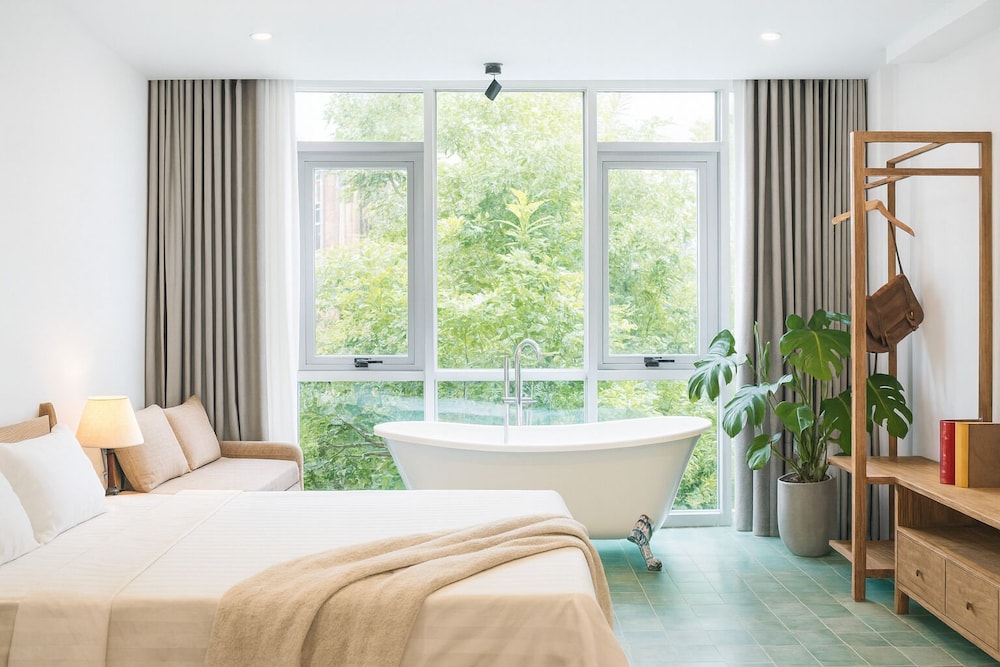 Classic Studio, City View
