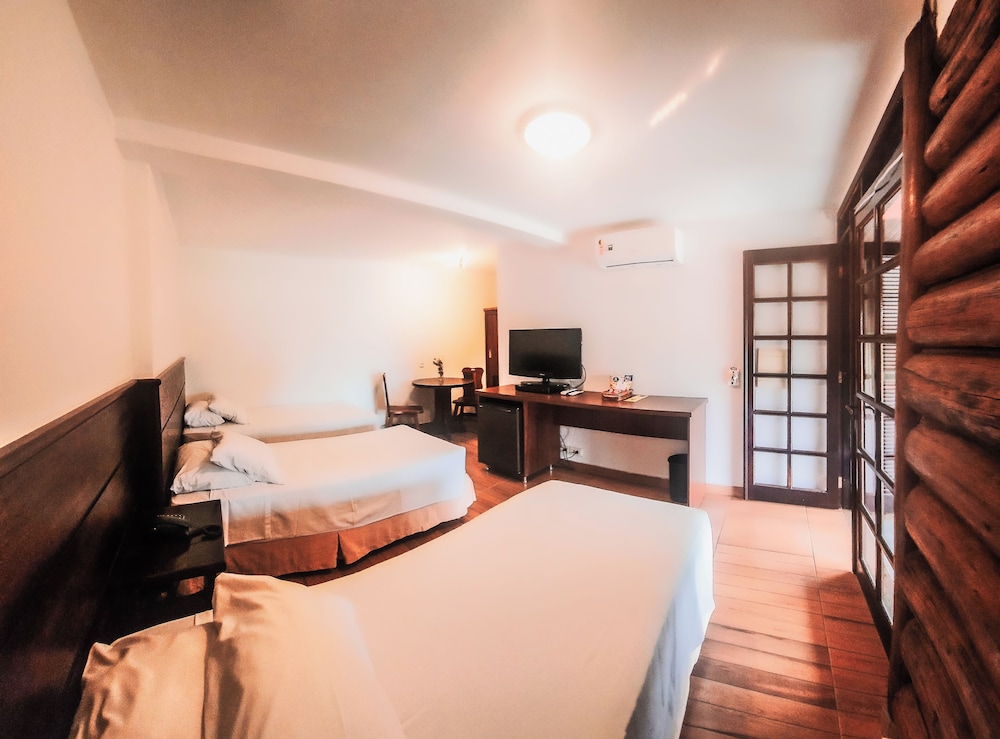 Standard Room, 3 Twin Beds, Garden View photo 1