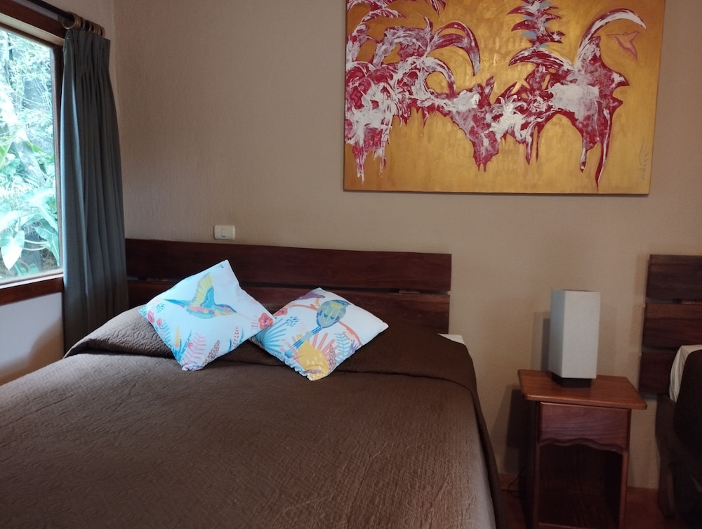 Standard Room, Multiple Beds, Garden View, Ground Floor - Photo 3