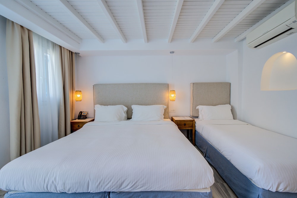 Standard Triple Room, Sea View - Photo 1