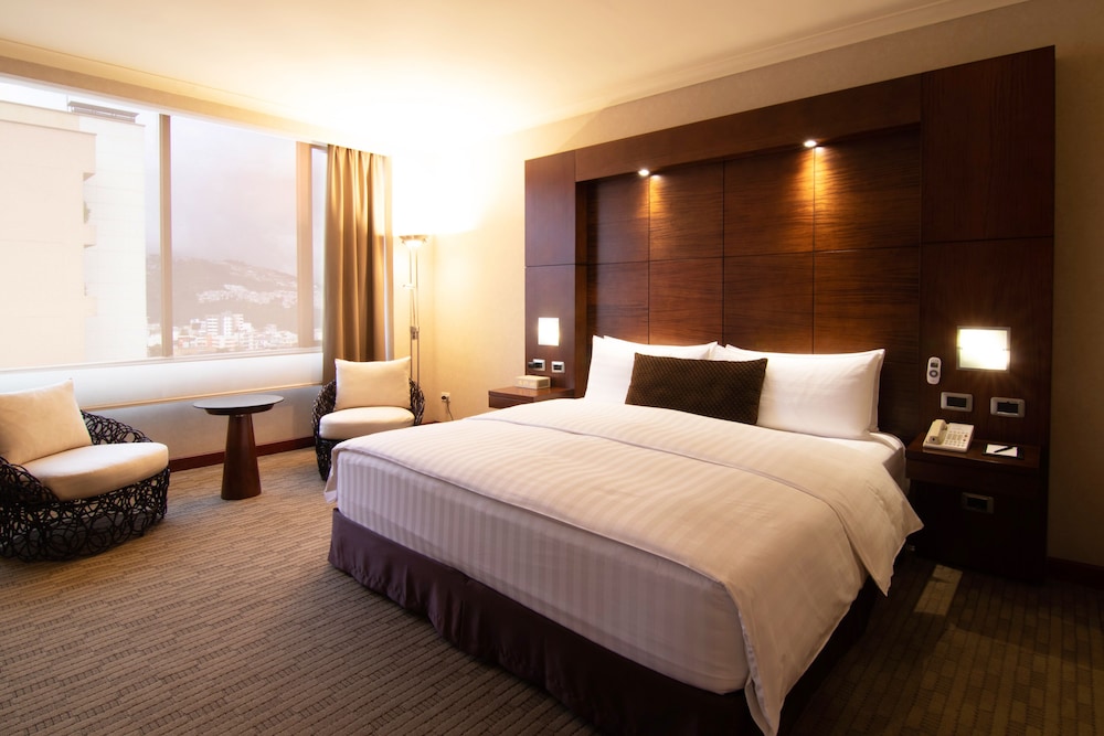 Executive Suite, 1 Bedroom, 1 King Bed, Executive Lounge Access