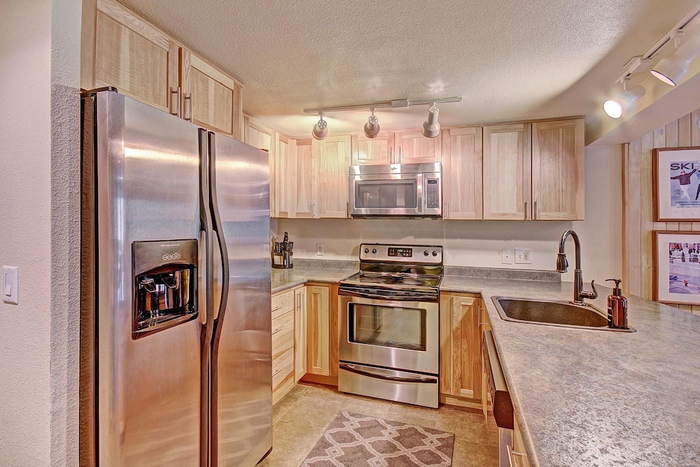 Condo, 1 Bedroom photo 1