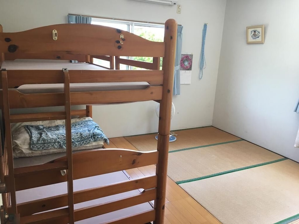 Japanese Western Style Room, Shared Bathroom photo 3