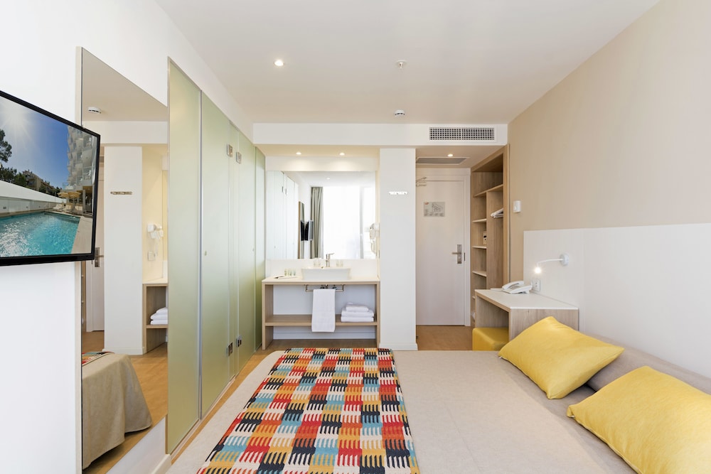 Double Room, Balcony (2 adults) - Photo 4