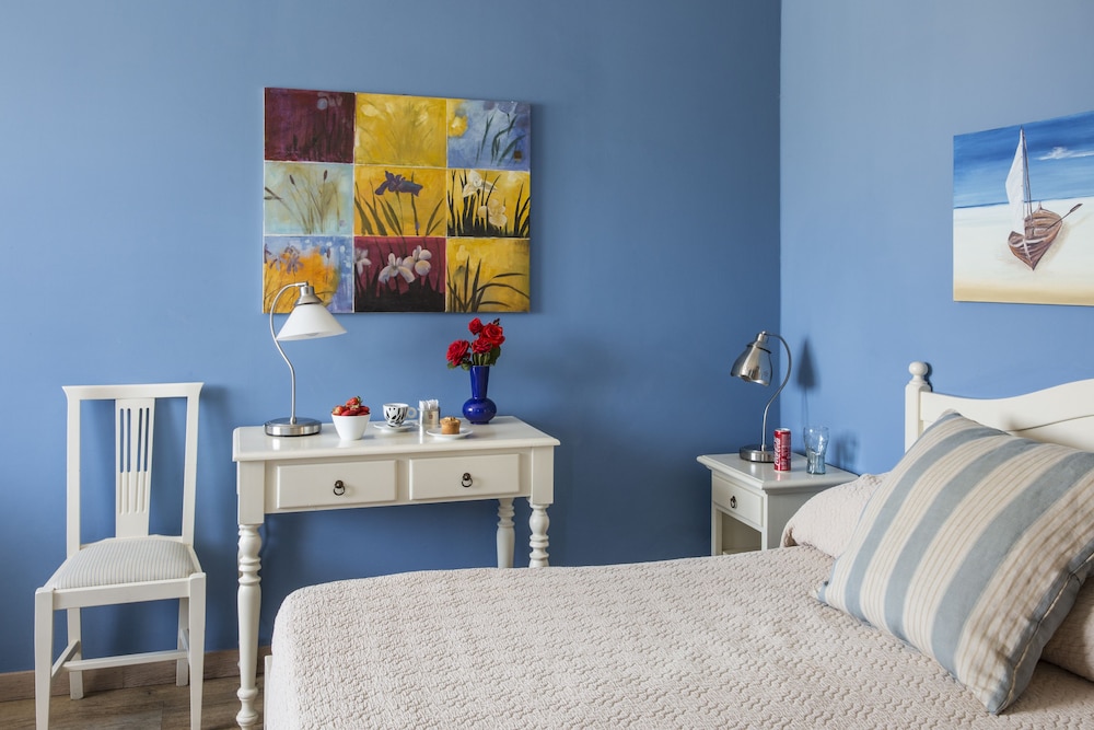 Double Room - Photo 5
