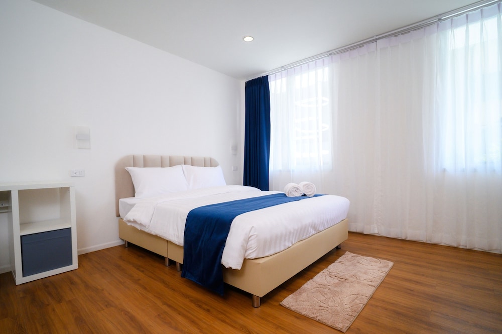 Deluxe Double Room, Private Bathroom
