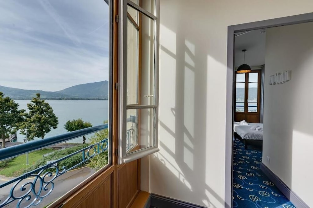 Double Room - Photo 2