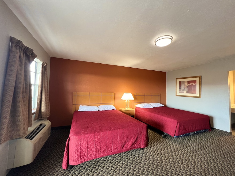 Basic Double Room, 2 Queen Beds photo 1