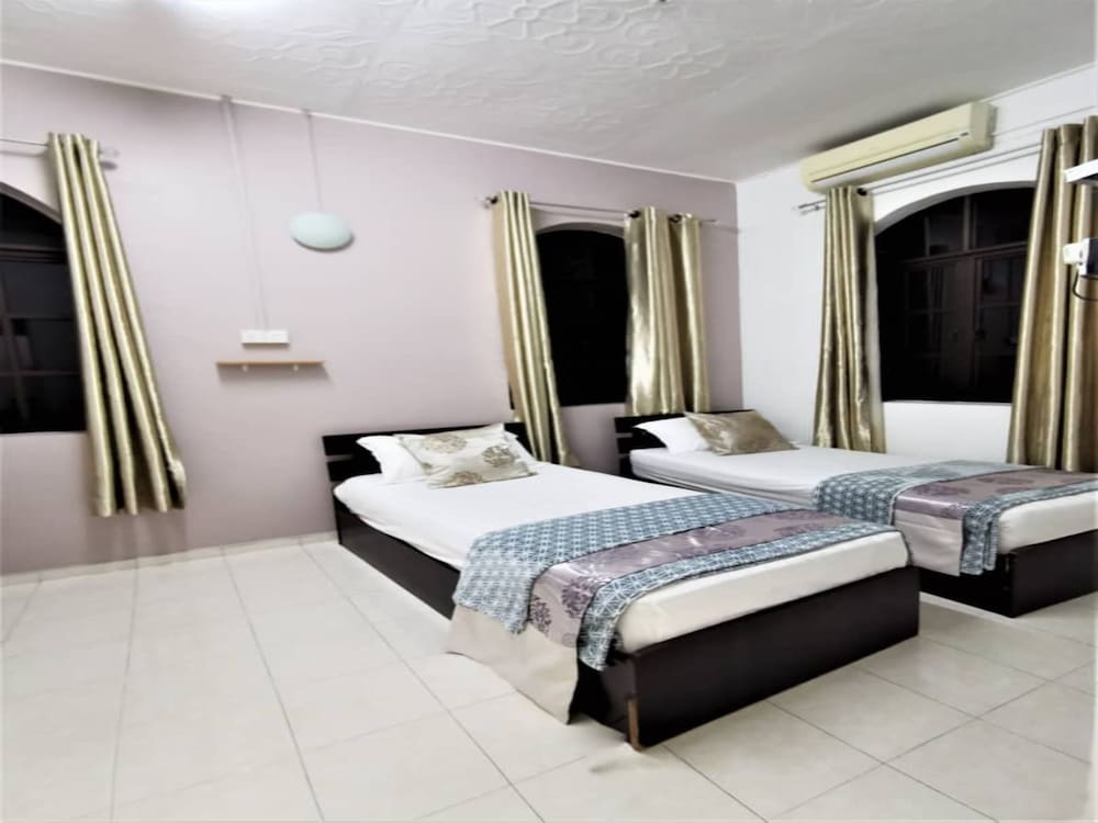 Signature Room, 5 Bedrooms