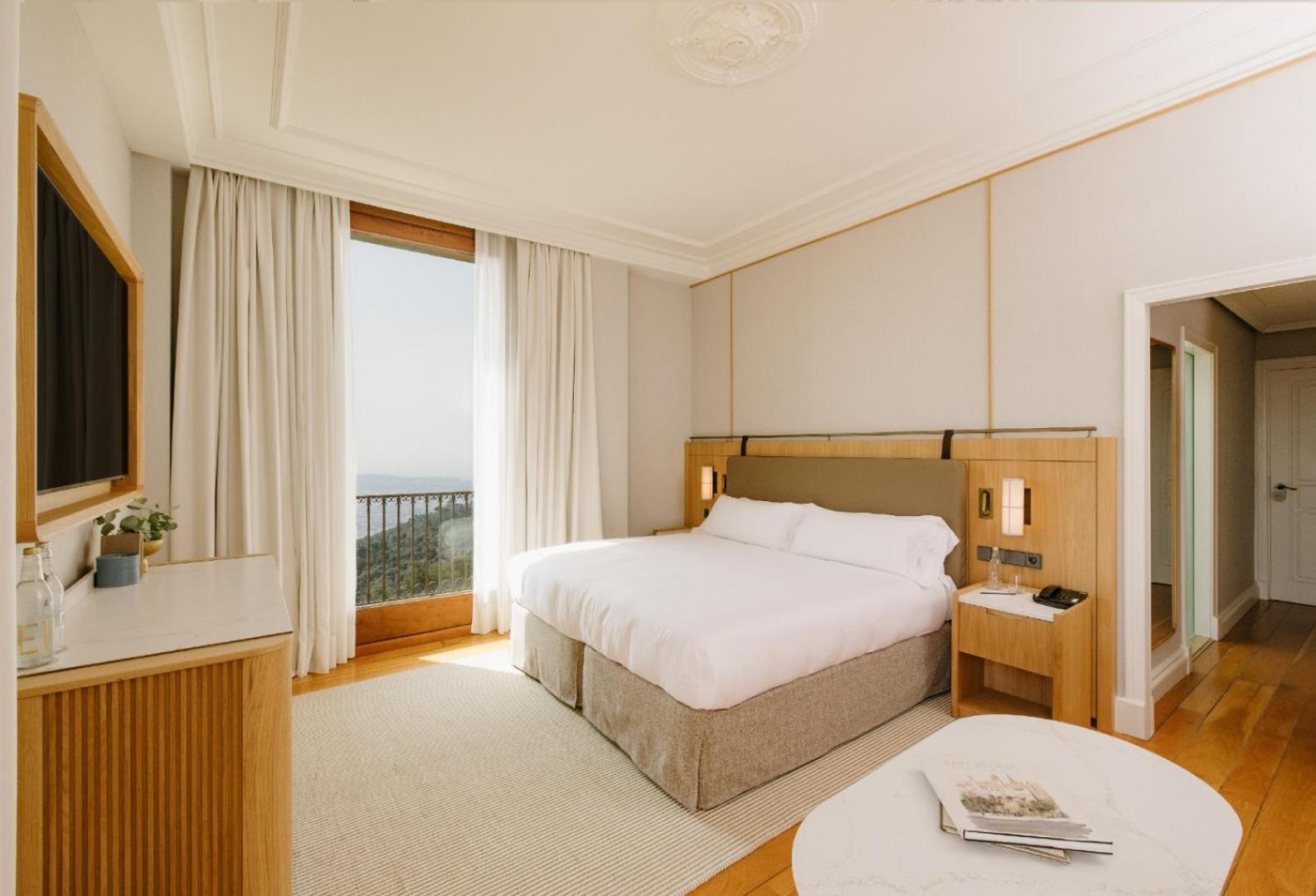 Double or Twin Room with Terrace photo 3