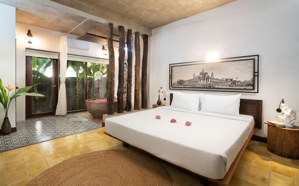 Deluxe Double Room with Pool View - Photo 1