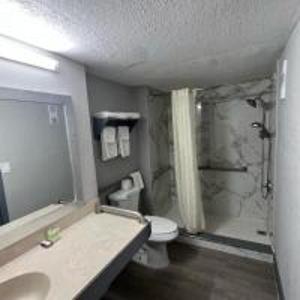 Queen Room with Two Queen Beds - Poolside/Non-Smoking photo 1