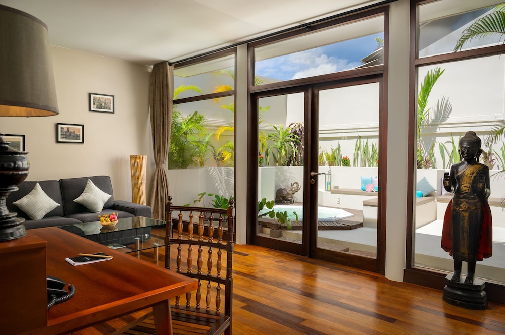 Colonial Family Suite With Jacuzzi
