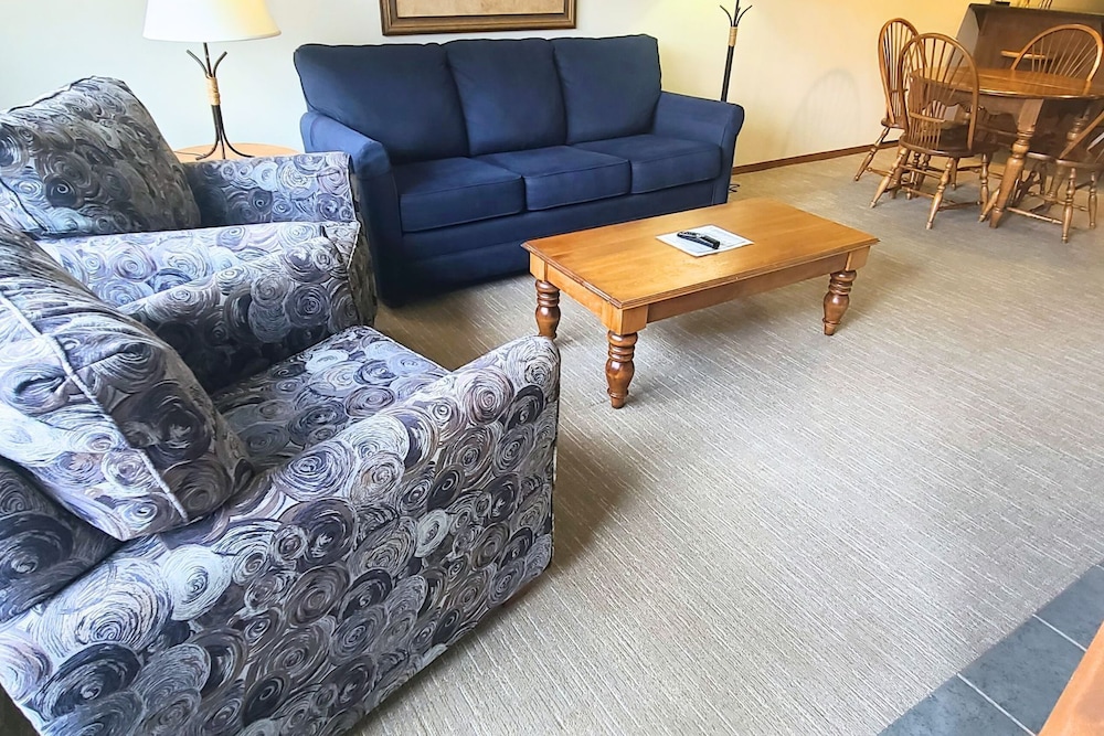 One Bedroom City View Suite