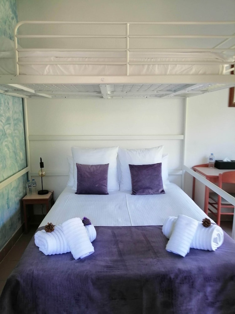 Business Quadruple Room photo 1