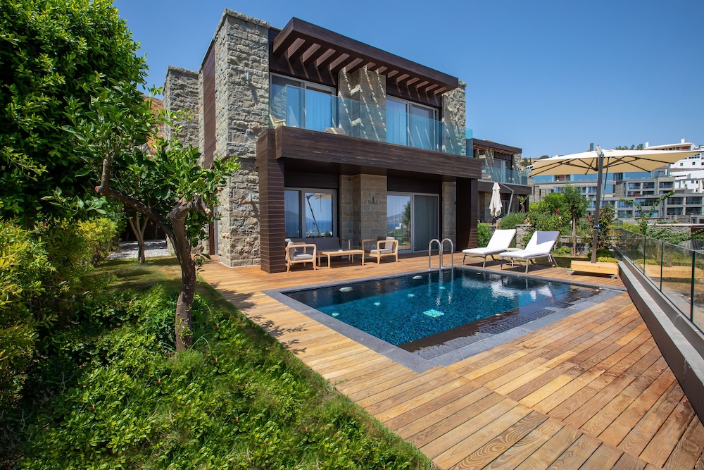 Suite, Multiple Beds, Sea View