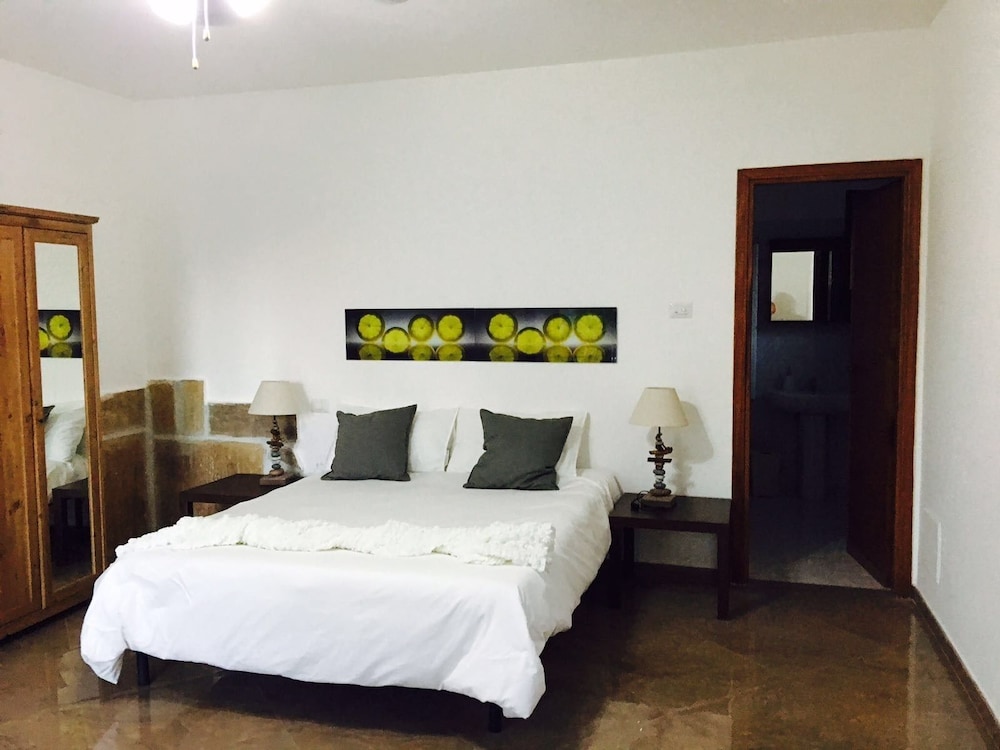 Superior Quadruple Room, Multiple Beds, Sea View photo 2
