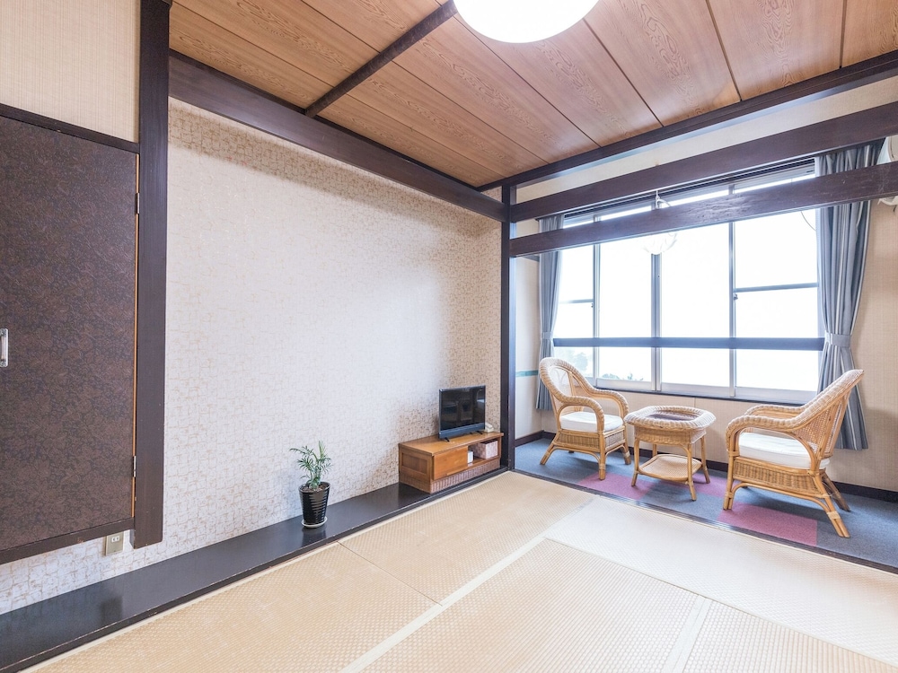 Triple Room, Non Smoking (1-3pax) - Photo 3