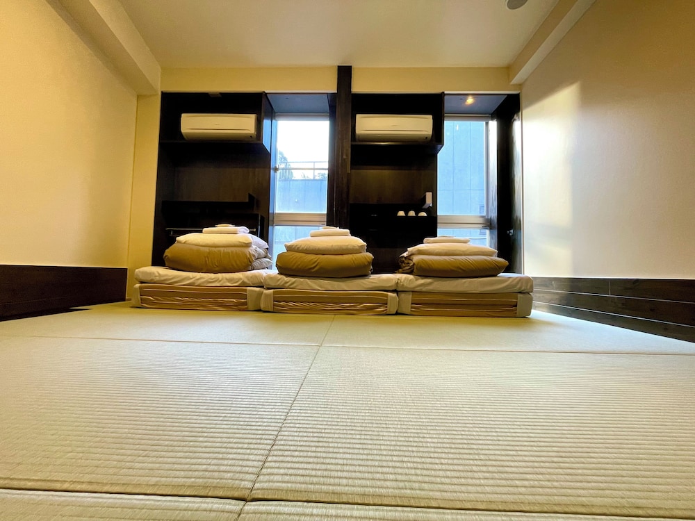 Basic Triple Room photo 3