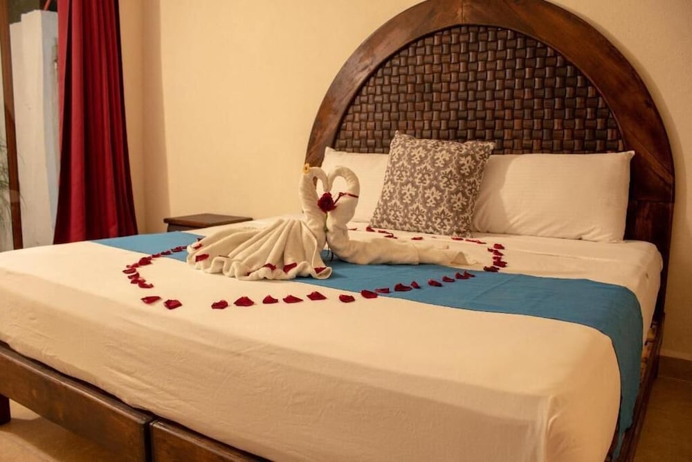 Standard Room, Patio, Courtyard View