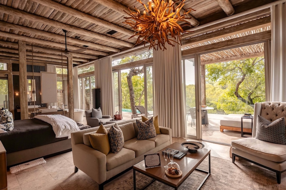 Superior Villa photo 1