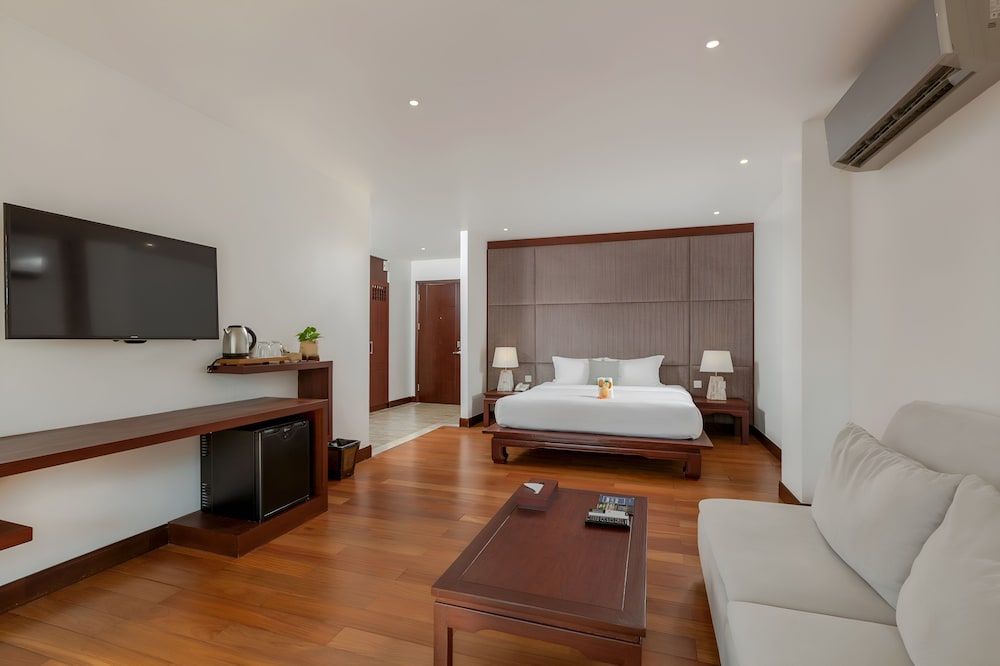 Deluxe Double or Twin Room, Beachfront - Photo 4