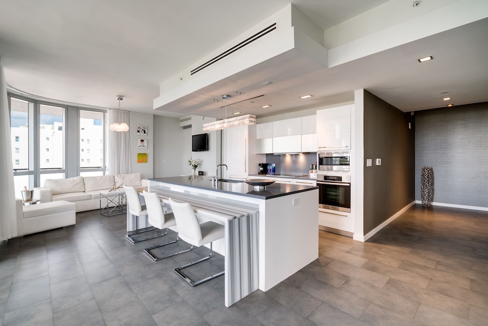 Two Bedroom Suite with Balcony photo 1