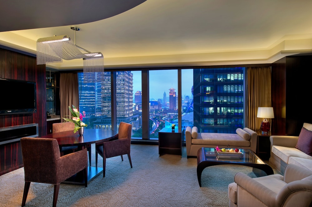Skyline Suite