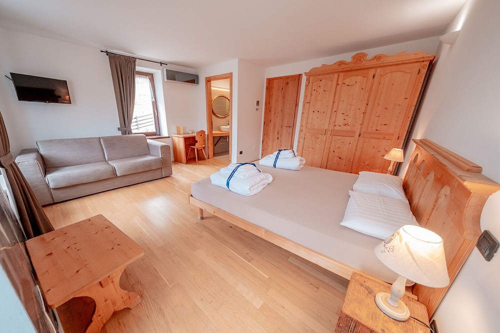 Quadruple Room - Photo 2