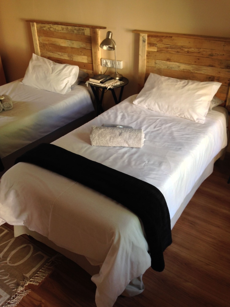 Room (7) photo 2