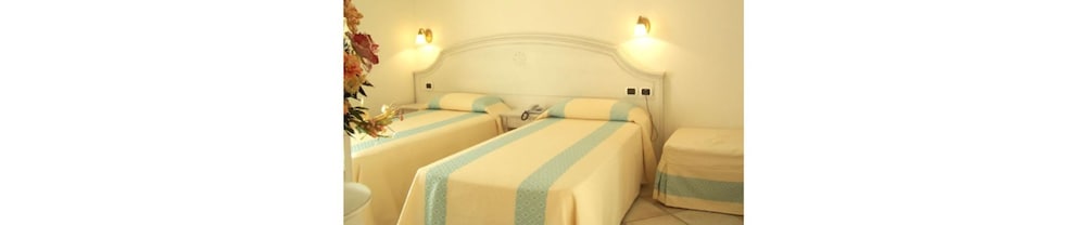 Classic Triple Room photo 1
