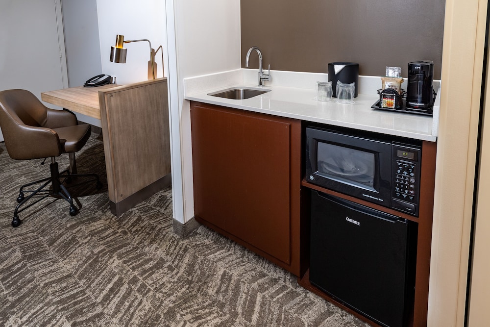 Suite, Multiple Beds - Photo 4