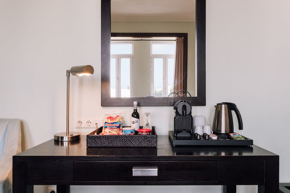 Premium Double Room - Photo 7