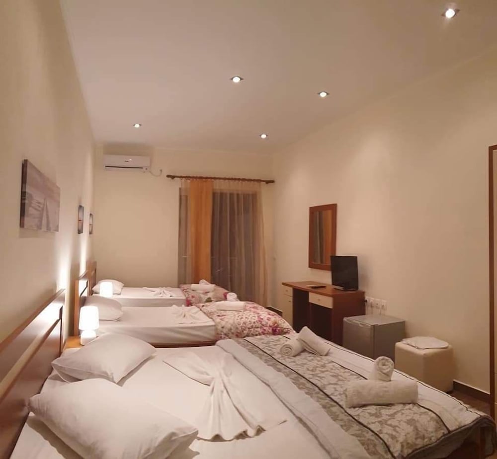 Quadruple Room photo 2