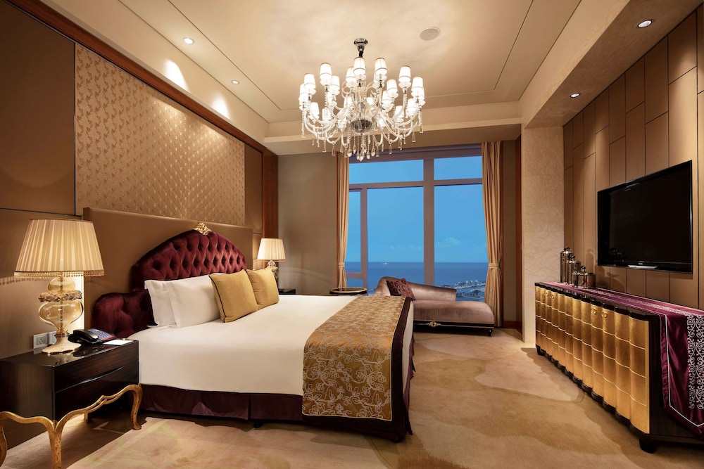Presidential Suite photo 1