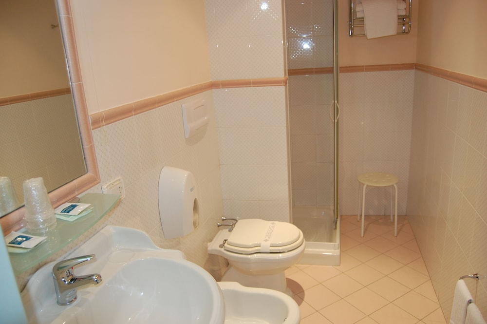 Comfort Triple Room (up to 4 people) - Photo 3