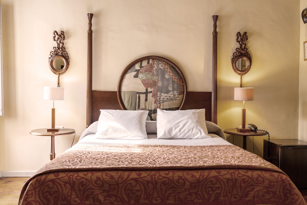 Superior Double or Twin Room, Ensuite - Photo 16