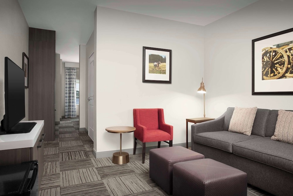 Junior Suite, 1 King Bed, Accessible - Photo 1