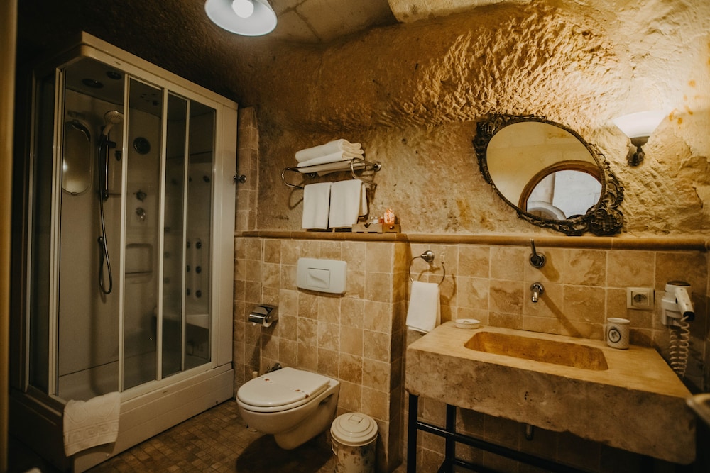 Junior Cave Suite photo 2