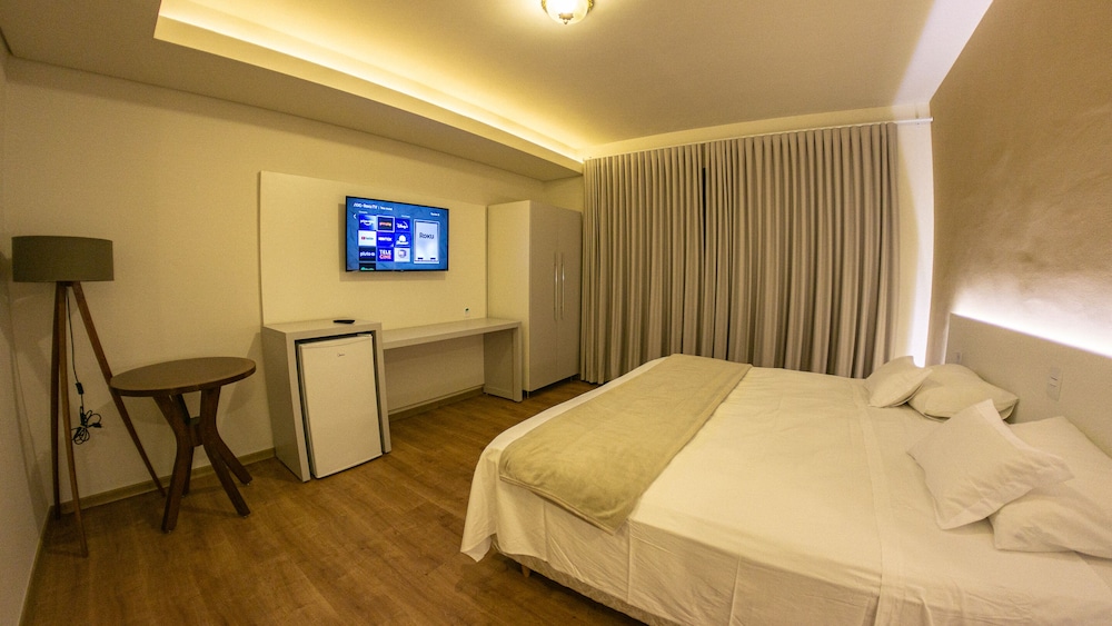 Deluxe Double Room, 1 King Bed photo 1
