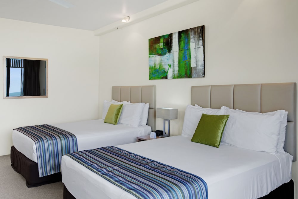 Standard Room, 2 Double Beds - Photo 2