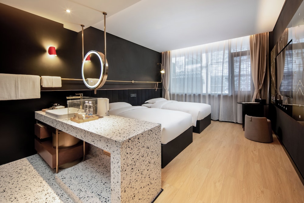 Basic Twin Room, City View