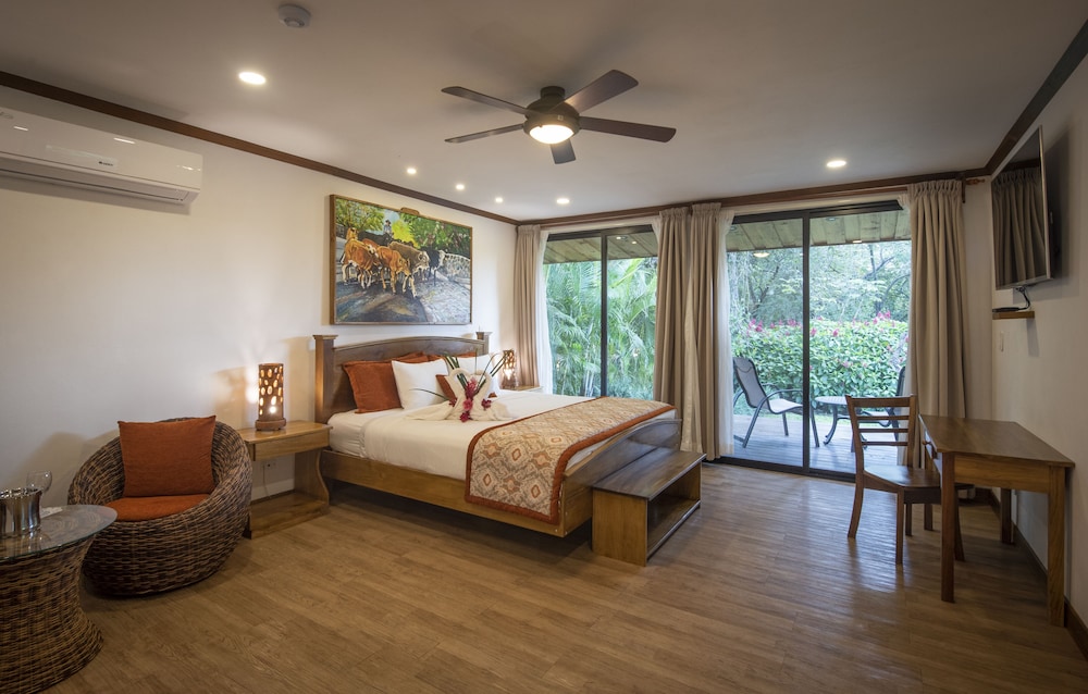 Honeymoon Suite photo 3