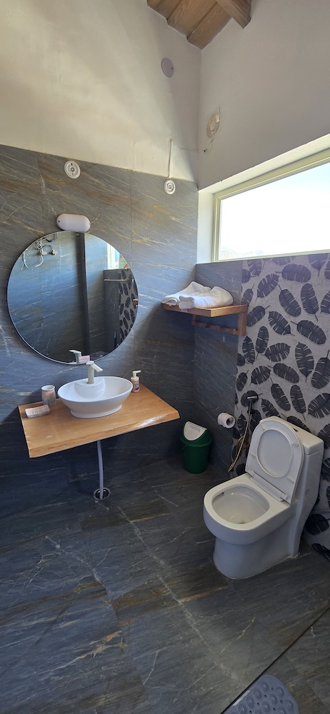 Deluxe Double Room, Hill View photo 3