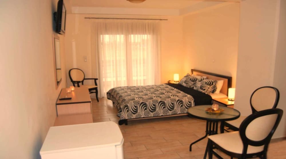 Honeymoon Suite photo 1