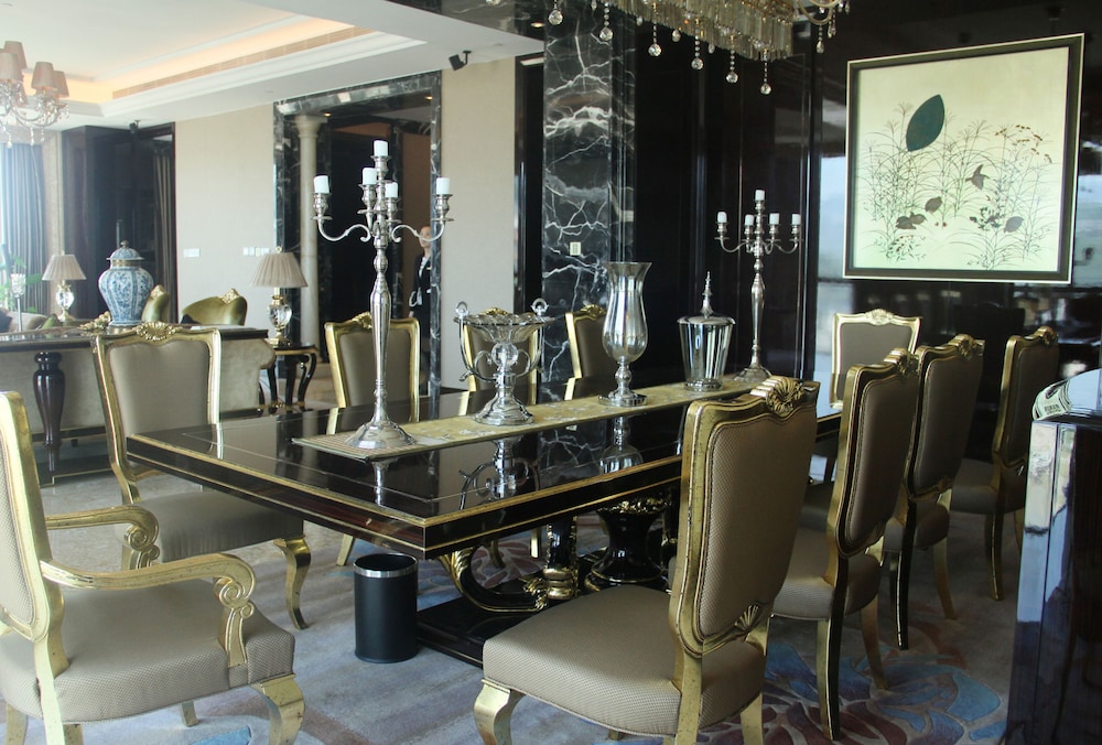 Presidential Suite photo 3
