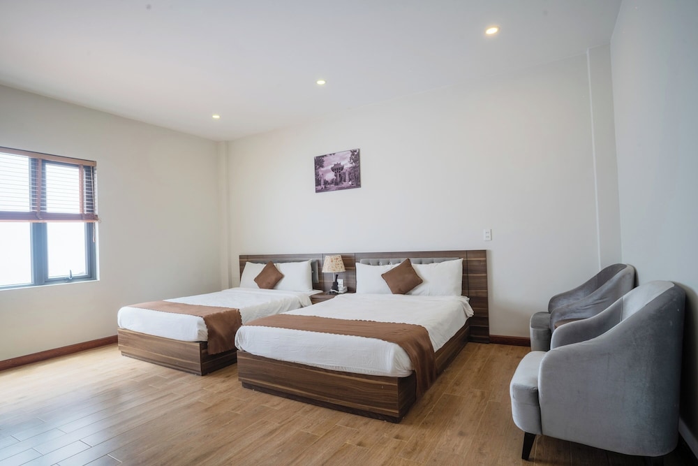 Superior Quadruple Room - Photo 6