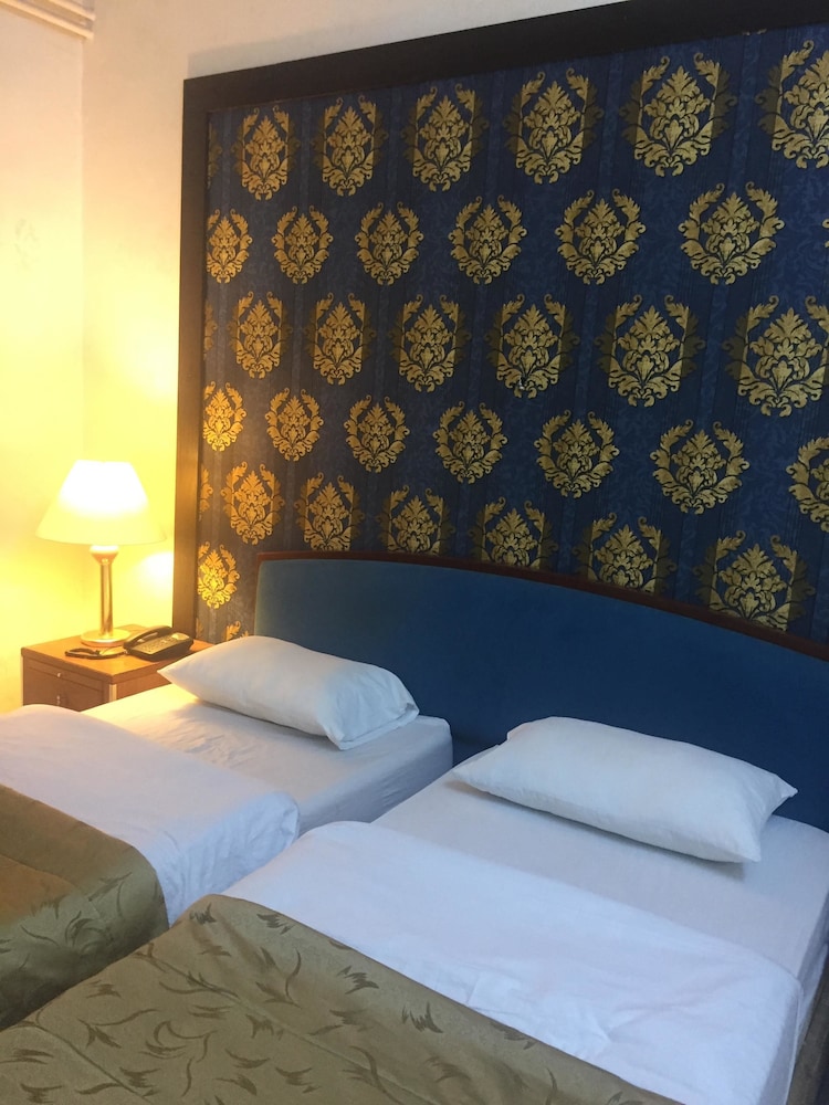 Double Room - Photo 5
