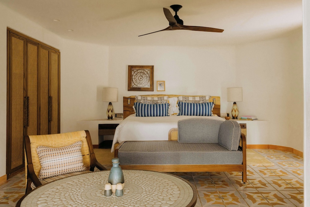 Deluxe Room, Ocean View (Deluxe Ocean View Room) - Photo 3