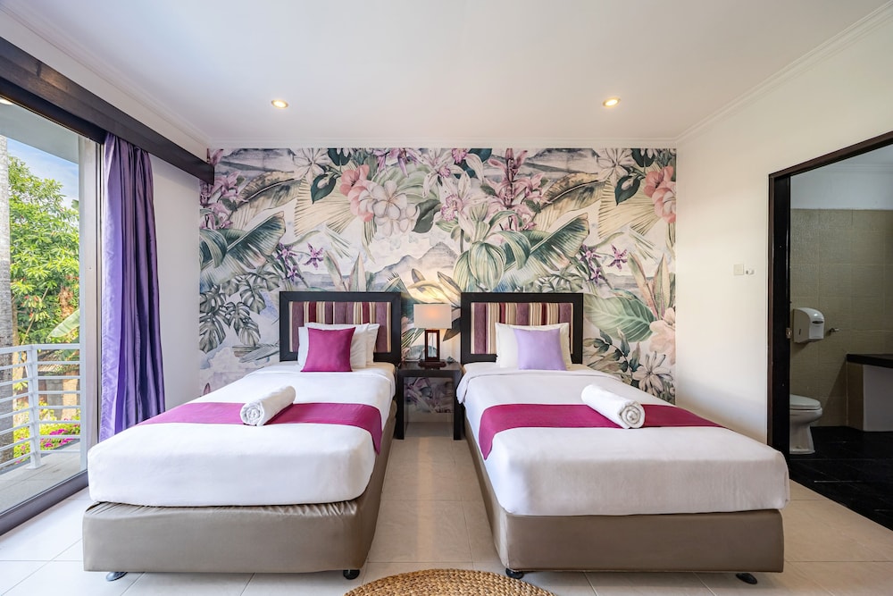 Superior Twin Room, Pool View